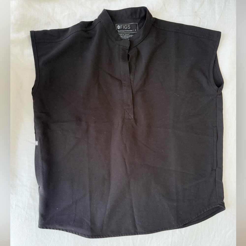 Figs Rafaela Oversized Scrub Top - Black, S